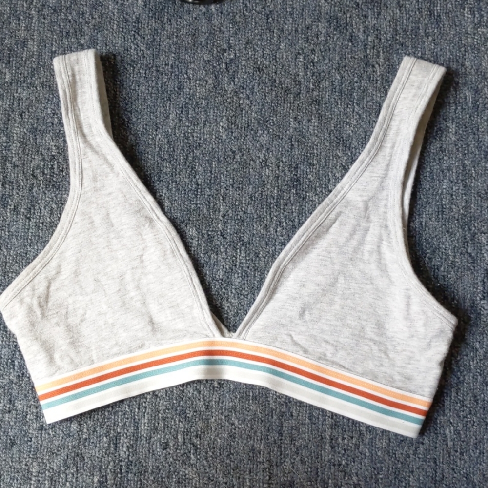 Colsie low cut bralette S